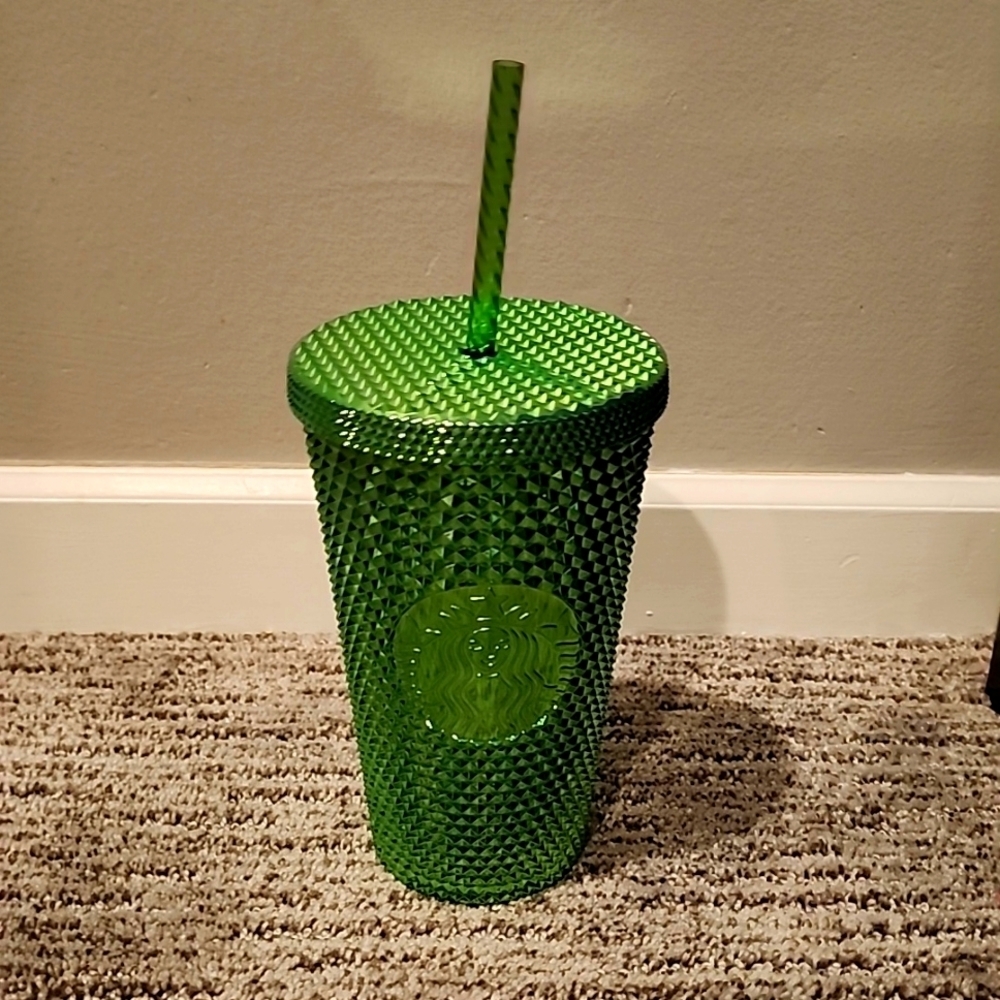 NWOT Starbucks tumbler green 16 oz. Holiday cup with screw on top.